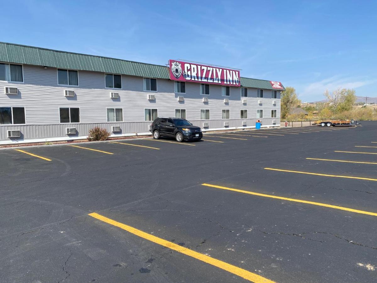 אבנסטון Grizzly Inn מראה חיצוני תמונה